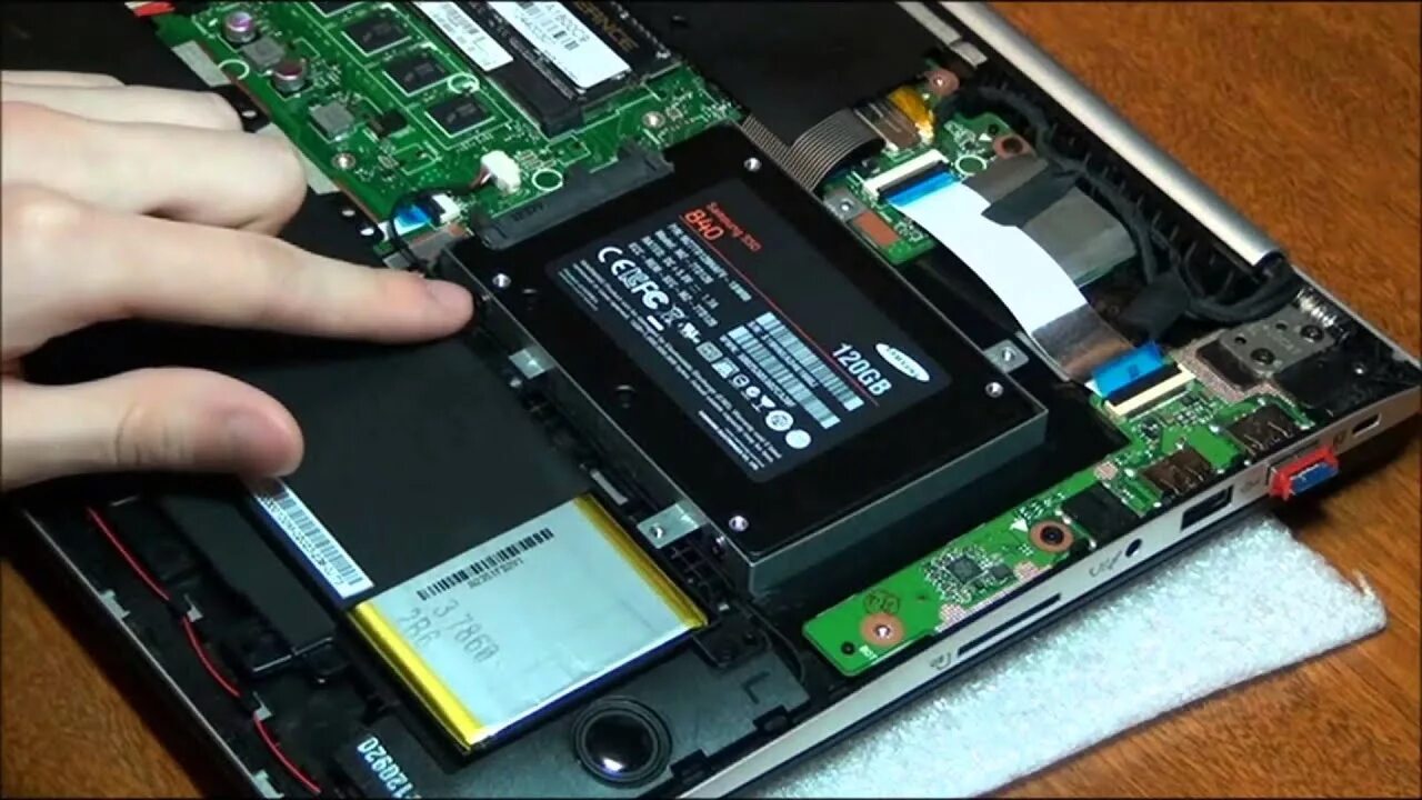 Asus vivobook не видит ssd. ASUS s550c SSD. ASUS s550c SSD MSATA. Жесткий диск SSD для ASUS. Жесткий диск на ноутбук SSD асус.