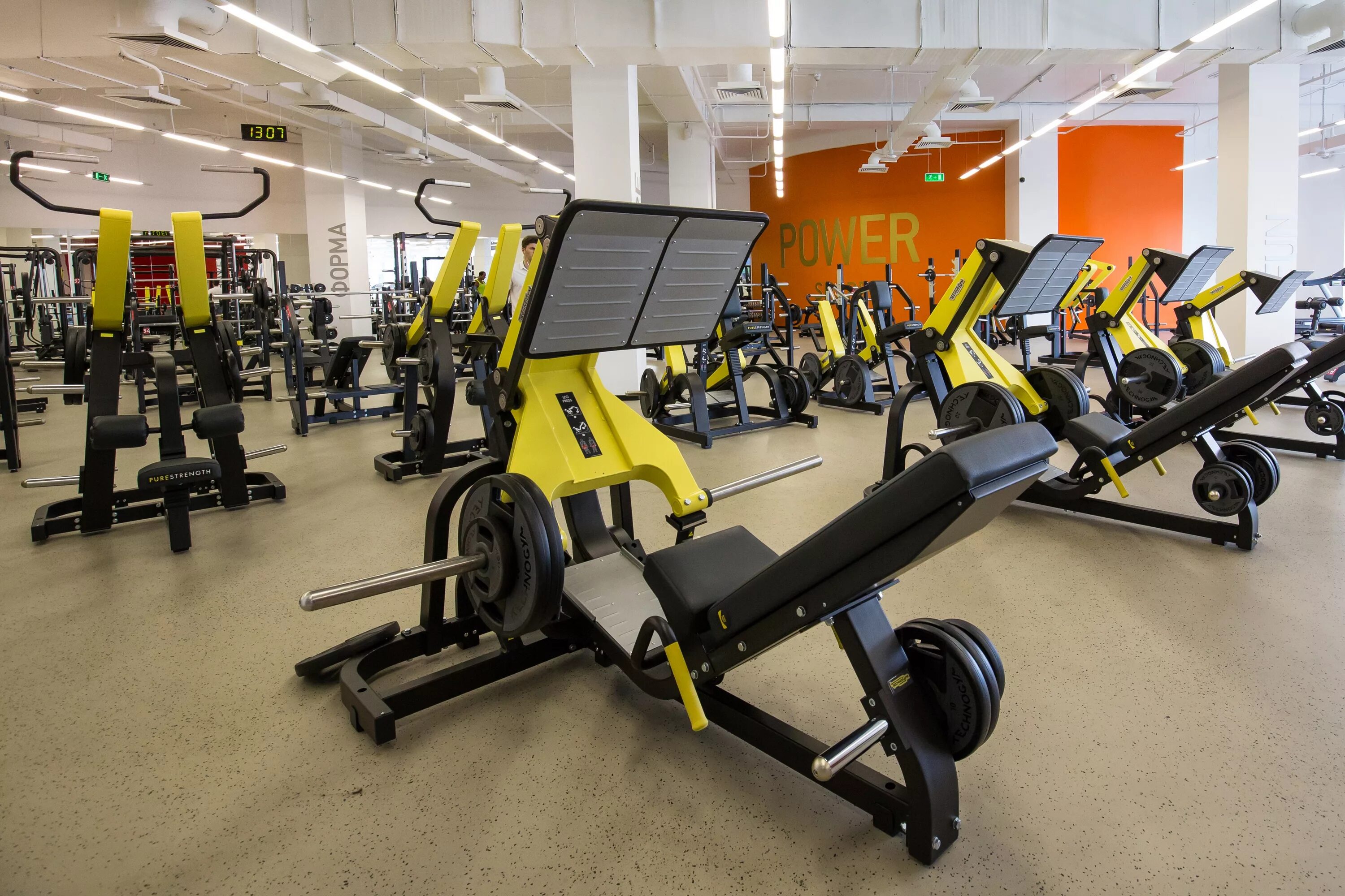 пятый элемент фитнес клуб москва афимолл. элемент сити. фитнес зал пятый элемент. элемент сити. 5 элемент спортзал афимолл.