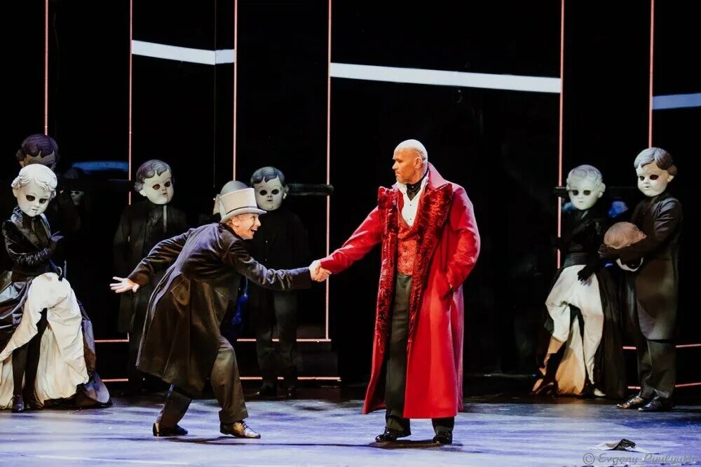 Арбенин маскарад без слов аверин. Арбенин маскарад без слов театр сатиры. Маскарад аверин. Арбенин маскарад без слов. Маскарад аверин.