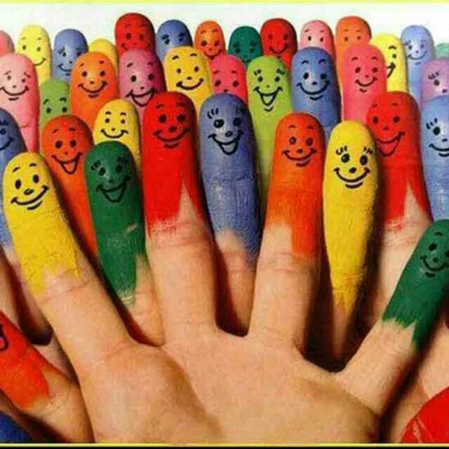 Цветные пальчики. Мордочки на пальцах. Пальчики с рожицами. Кружок Веселые пальчика. Пальчики мордашки.