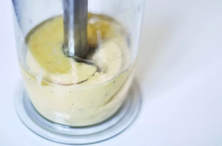 Рецепт вкусного домашнего майонеза блендером. Блендер для майонеза. домашний майонез в блендере. блендер для соусов и майонеза. блендер для взбивания майонеза.