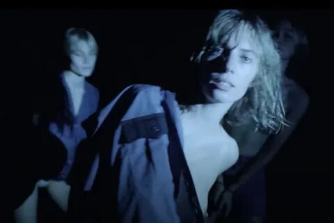 Maya Hawke Shares Orgy-Themed Music Video for Latest Single 'Th&ea...
