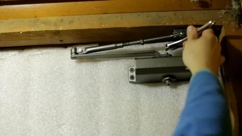 Установка доводчиков своими руками