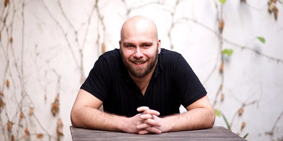 Николаю комарову