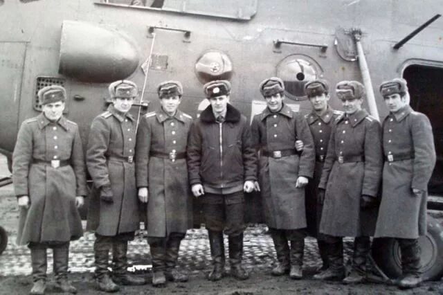 Хвваул им. Саратовское вваул выпуск 1975. Саратовское авиационное училище. Выпуск свваул выпуск 1981. Саратовское авиационное училище лётчиков.