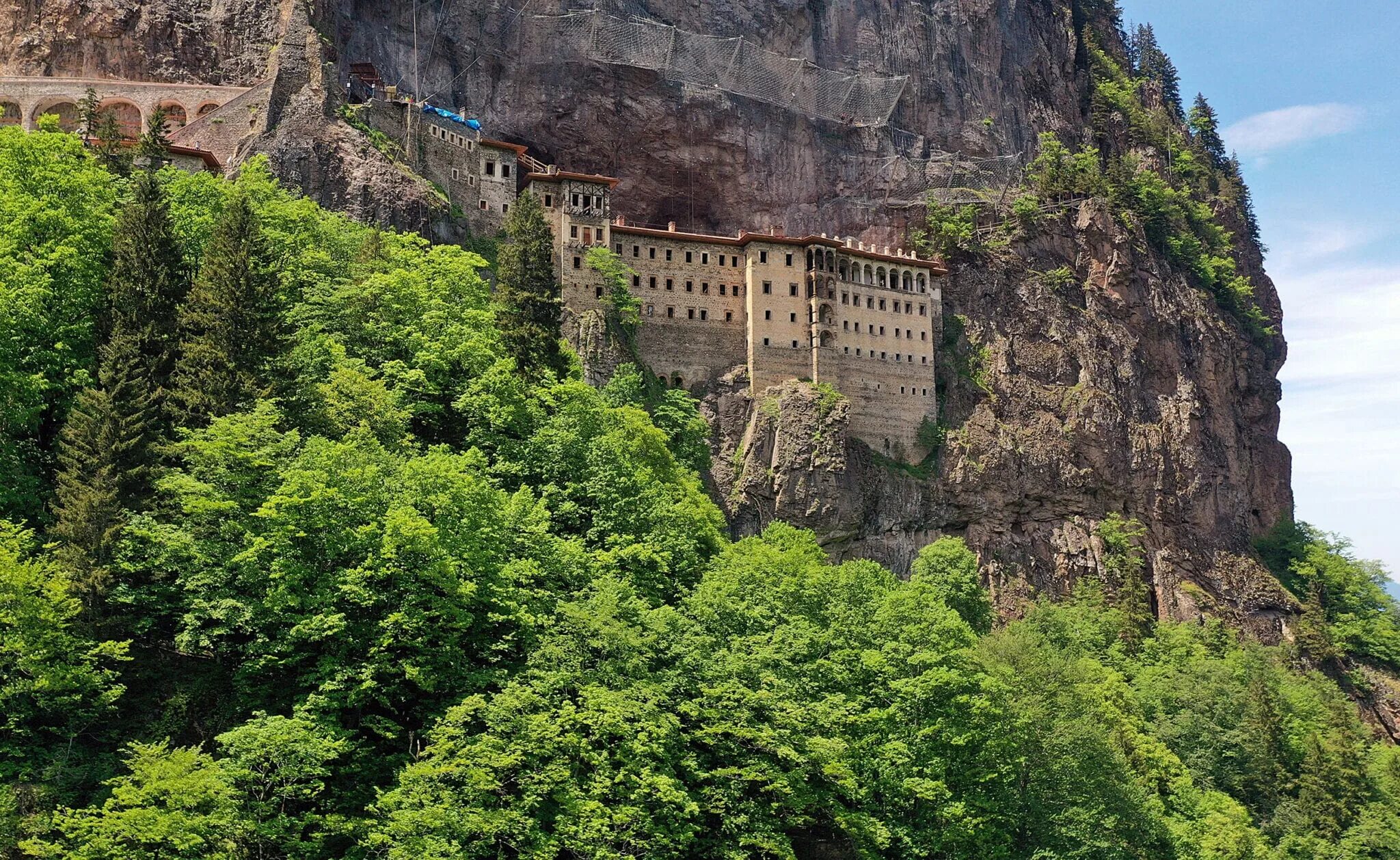 Монастырский комплекс панагия сумела. Монастырь панагия сумела (г. Сумельский монастырь турция. Монастыре панагия трабзон. Монастырь сумела.