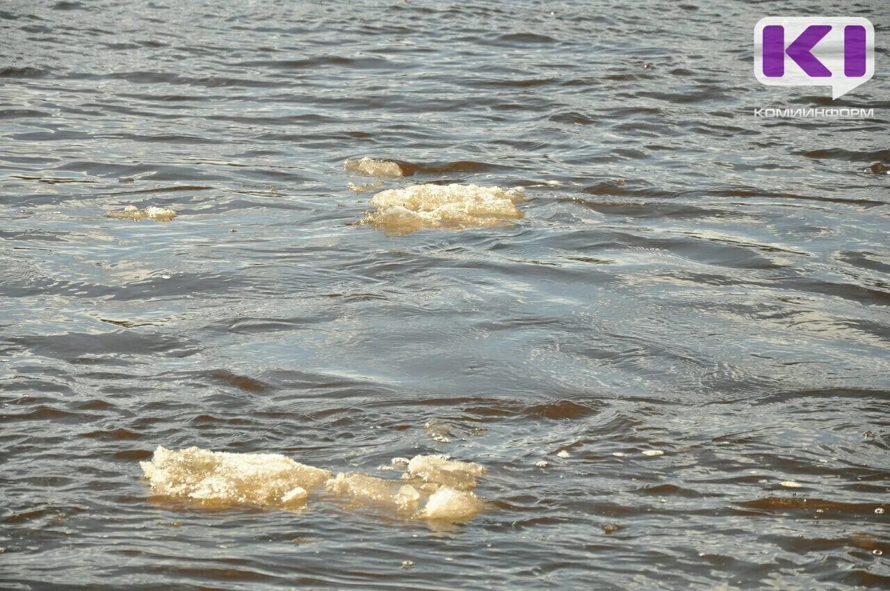 Уровень воды в реках коми на сегодня. Ледоход на реке. Река. Коми ЦГМС уровень воды в реке Печора. Уровень воды на Печоре ЦГМС Коми.