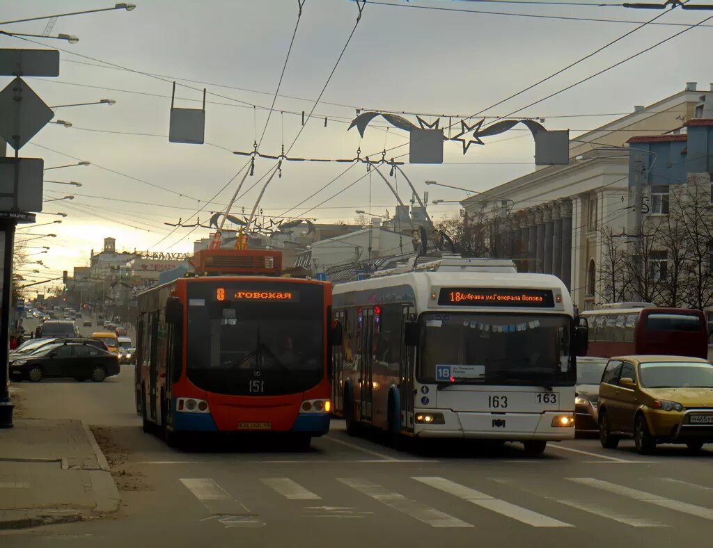 Перевозка троллейбусов. Троллейбус 151 Калуга. 163 Калуга троллейбус. Транспортировка троллейбусов. Троллейбус Калуга с рекламой.