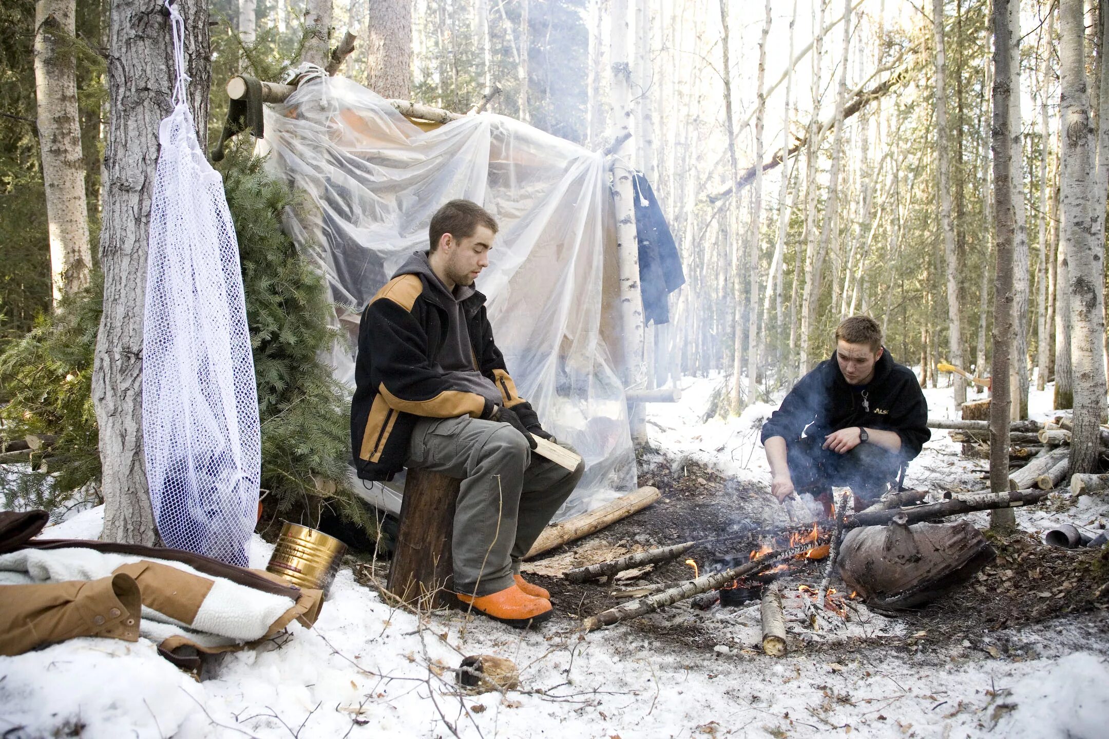 Учебник выживания в экстремальных ситуациях. Выживание в дикой природе. Человек в дикой природе. Как выжить в экстремальных. Автономное выживание в природных условиях.