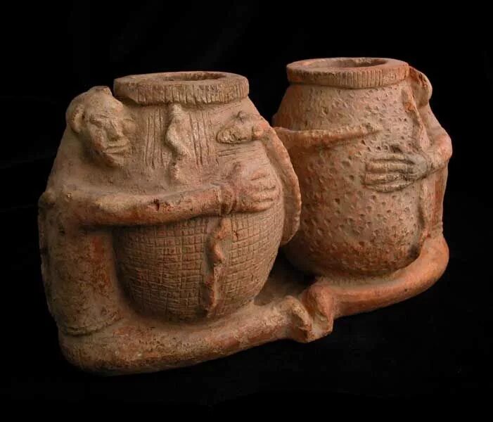 Африканские хижины из глины. Средневековые предметы быта. Гончарное ремесло в африке. Предметы материальной культуры африки. Национальный музей намибии.