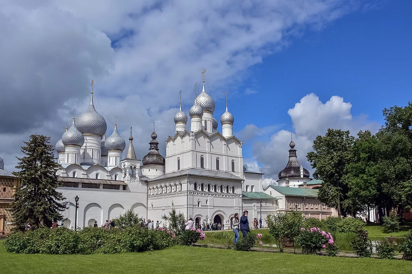 Россия 10 ростовский. Ростовский Кремль Ростов Великий. Государственный музей-заповедник Ростовский Кремль. Кремль в Ростове Великом. Достопримечательности Ростова Великого Ростовский Кремль.