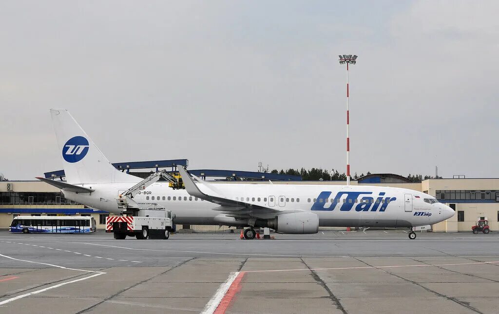 Душанбе внуково 802. ЮТЭЙР UT 804. UTAIR рейс ut804. UTAIR Баку. ЮТЭЙР В Душанбе аэропорт.