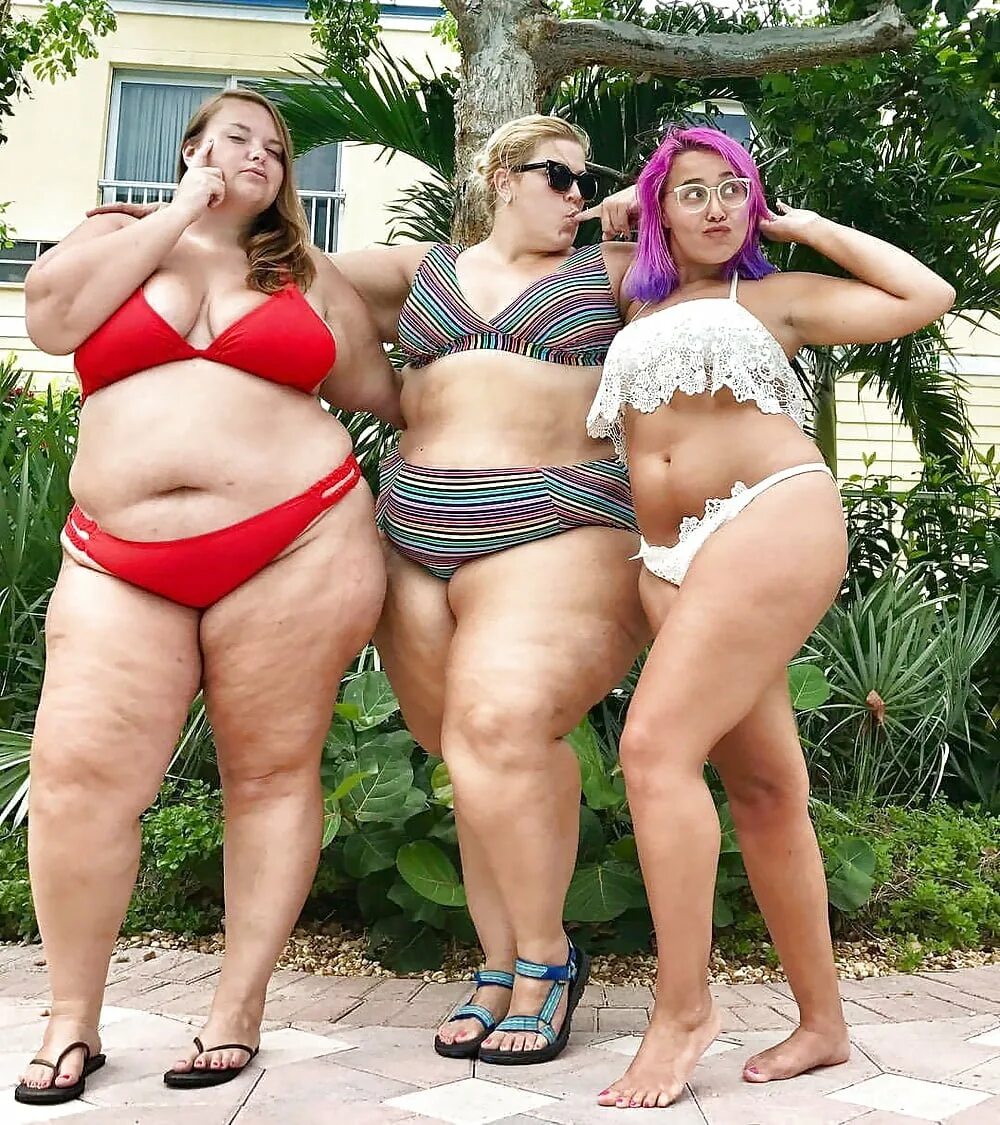 Бесплатные толстых баб. Много толстых девушек. Самые женщины толстопопые. Много голых толстых женщин.