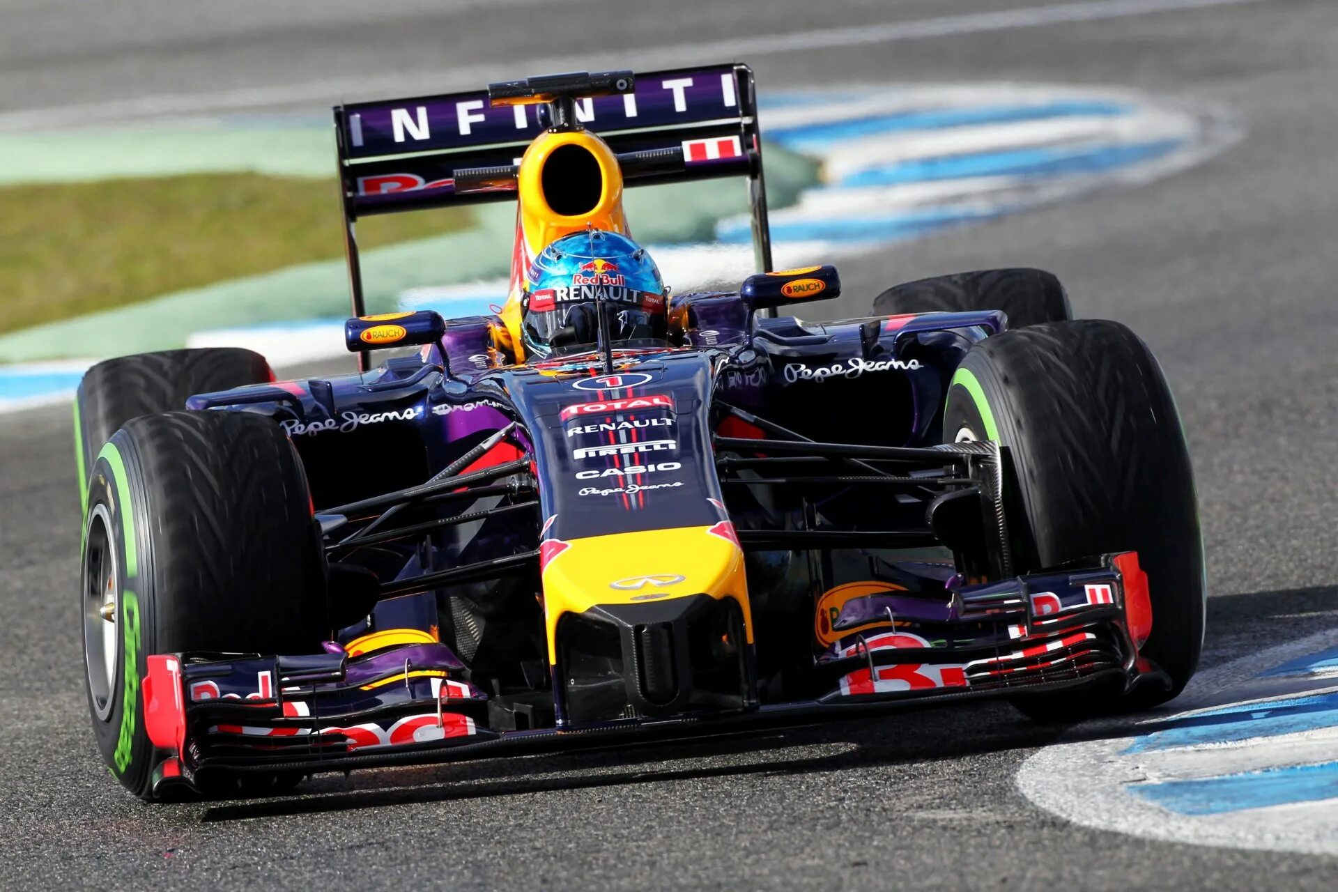 Картинки формула 1. Red bull rb10. Formula 1 Racing f1 car. Red bull rb10 Vettel. Formula 1 Racer.