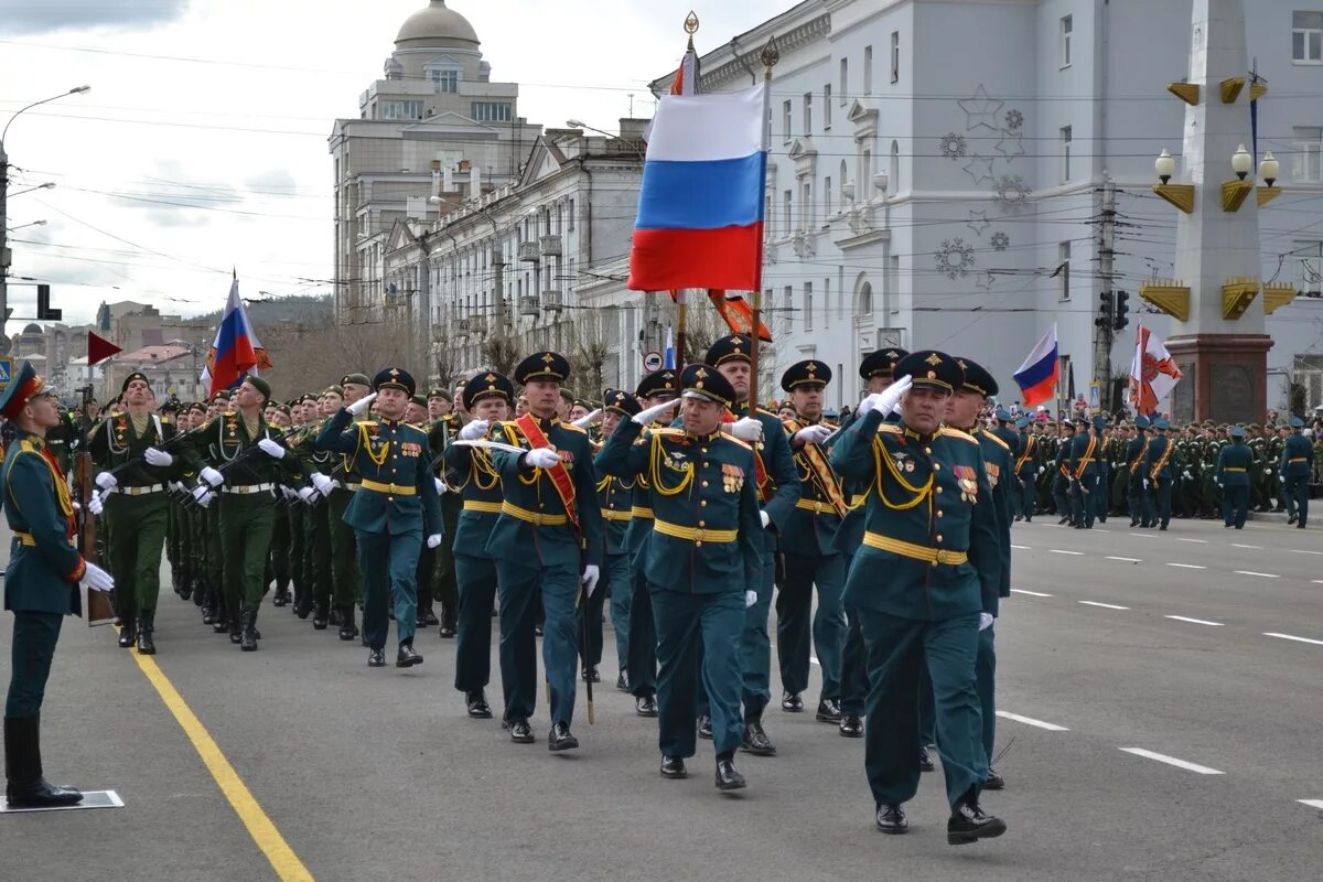 4 мая в россии день. Парад Победы Чита. Парад 9 мая город Чита. Парад Победы 2016 год. Парад Победы в Чите 2007 год.