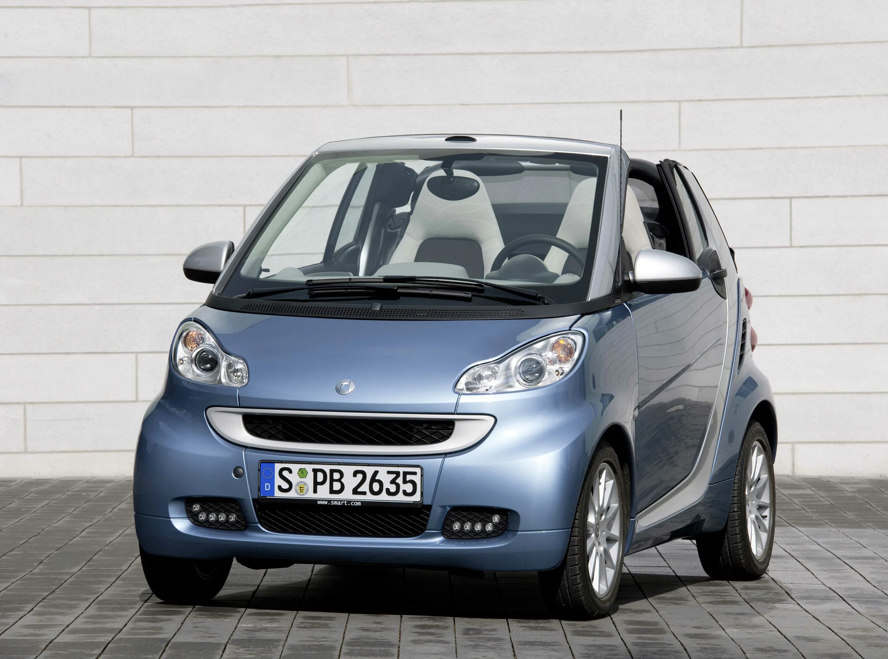 Недорогие. Smart Fortwo Cabrio 2010-2012. Smart Fortwo w451. Smart Fortwo 2011. Smart Fortwo II (451).