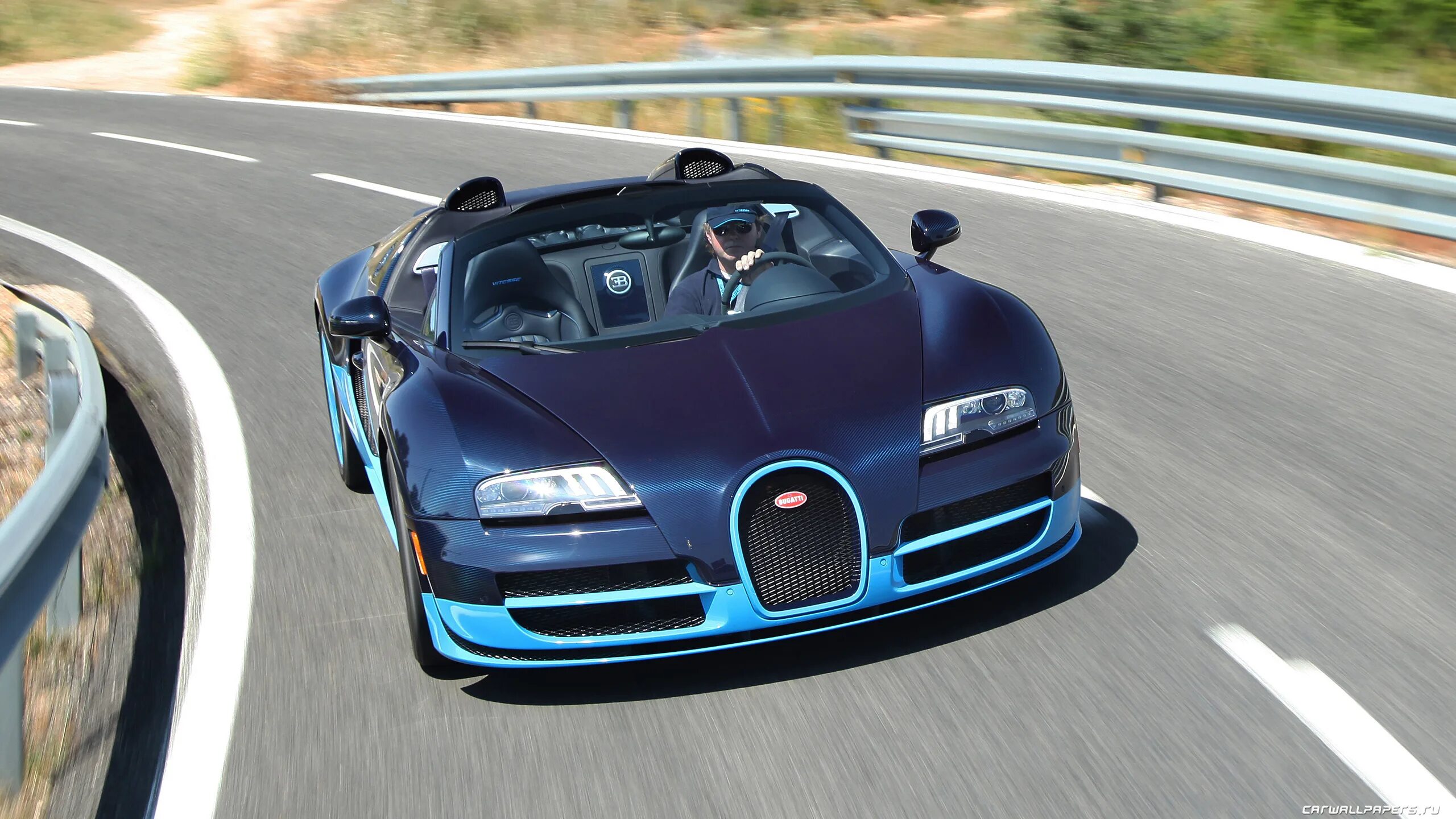 Bugatti veyron grand. Bugatti Veyron Grand Sport Vitesse 2012. Бугатти ЧИРОН родстер. Bugatti Veyron Grand Sport Vitesse. Бугатти Вейрон супер спорт 300+.