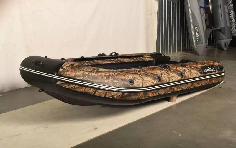 Лодка адмирал 320 камуфляж. Надувная лодка адмирал 380 нднд. Лодка boatsman 340 нднд. Лодка адмирал 320 нднд. Лодка нднд камуфляж.
