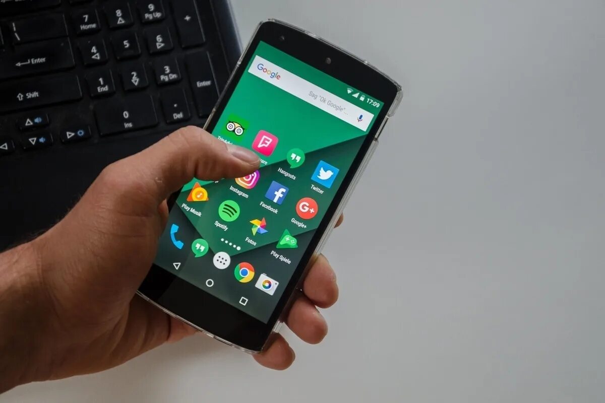 Приложений для смартфонов на android. Смартфон андроид. android смартфон. приложение для смартфона. мобильные телефоны андроид.