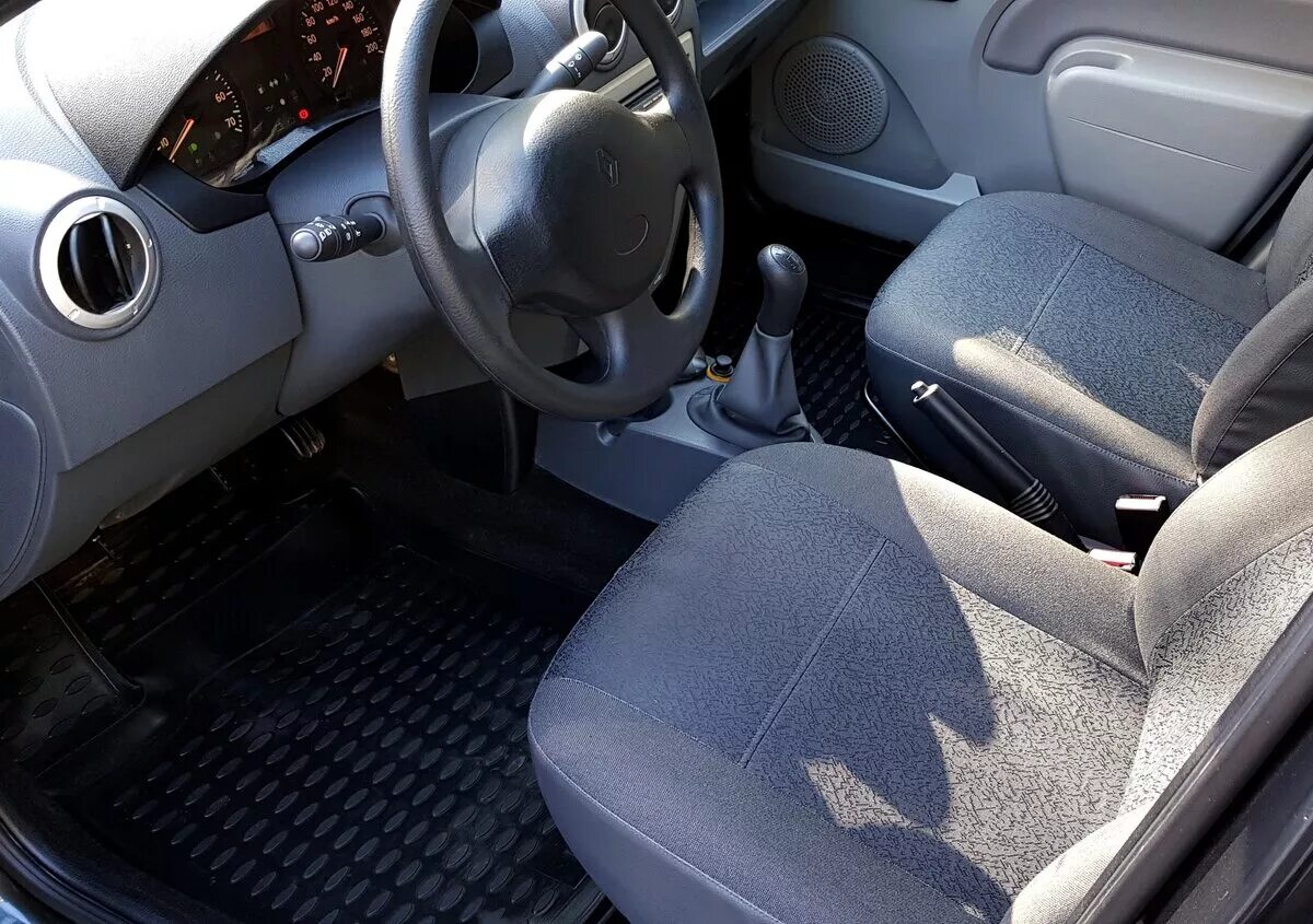 Центральный консоль торпеды renault logan. Панель рено логан 1 поколения. 6. Вин рено логан 1. Снятие переднего бампера рено логан 1.