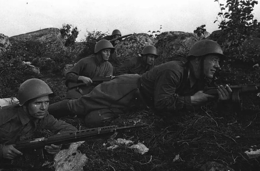 1942 год апрель. 1942 год апрель. 1942 год апрель. Макс альперт после боя. 02.