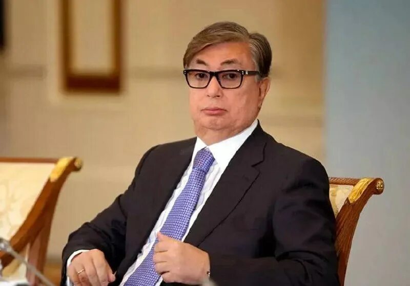 биография токая жомарта. биография токая жомарта. касым-жомарт токаев портрет. касым-жомарт кемелевич токаев в молодости. токаев в молодости.