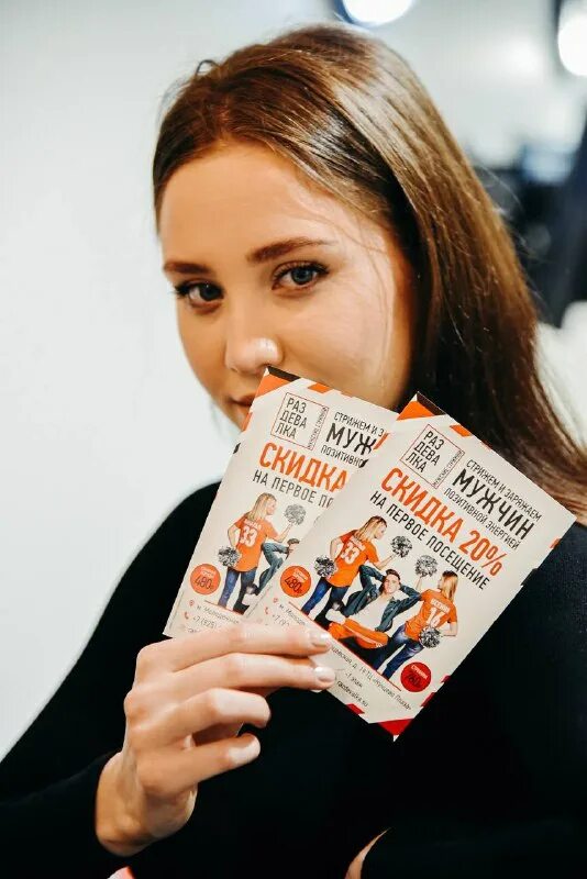 Мужская раздевалка в спортзале. Стильные раздевалки в светлых тонах для фитнеса. Раздевалка кунцево плаза. Раздевалка кунцево плаза. Митино раздевалка барбершоп.