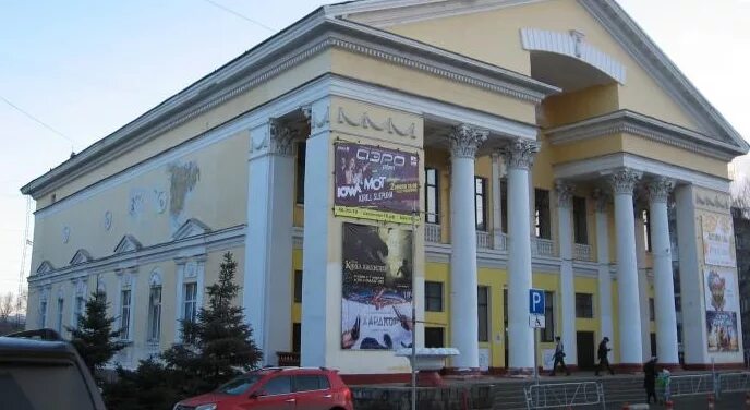 Кинотеатры города ижевск. Кинотеатр дружба ижевск. Кинотеатр дружба ижевск. Кинотеатр колос ижевск. Кинотеатры города ижевск.