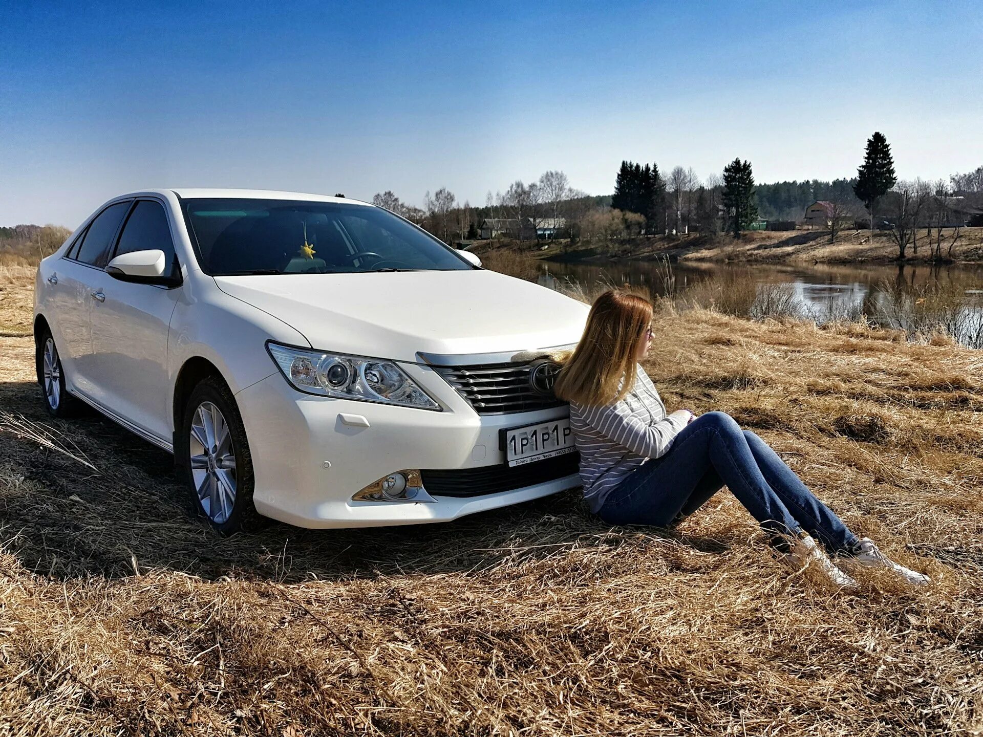 Авито камри краснодарский край. Toyota Camry 3.5. Toyota Camry 50. Camry 3.5 50. Тойота Камри 40 и девушки.