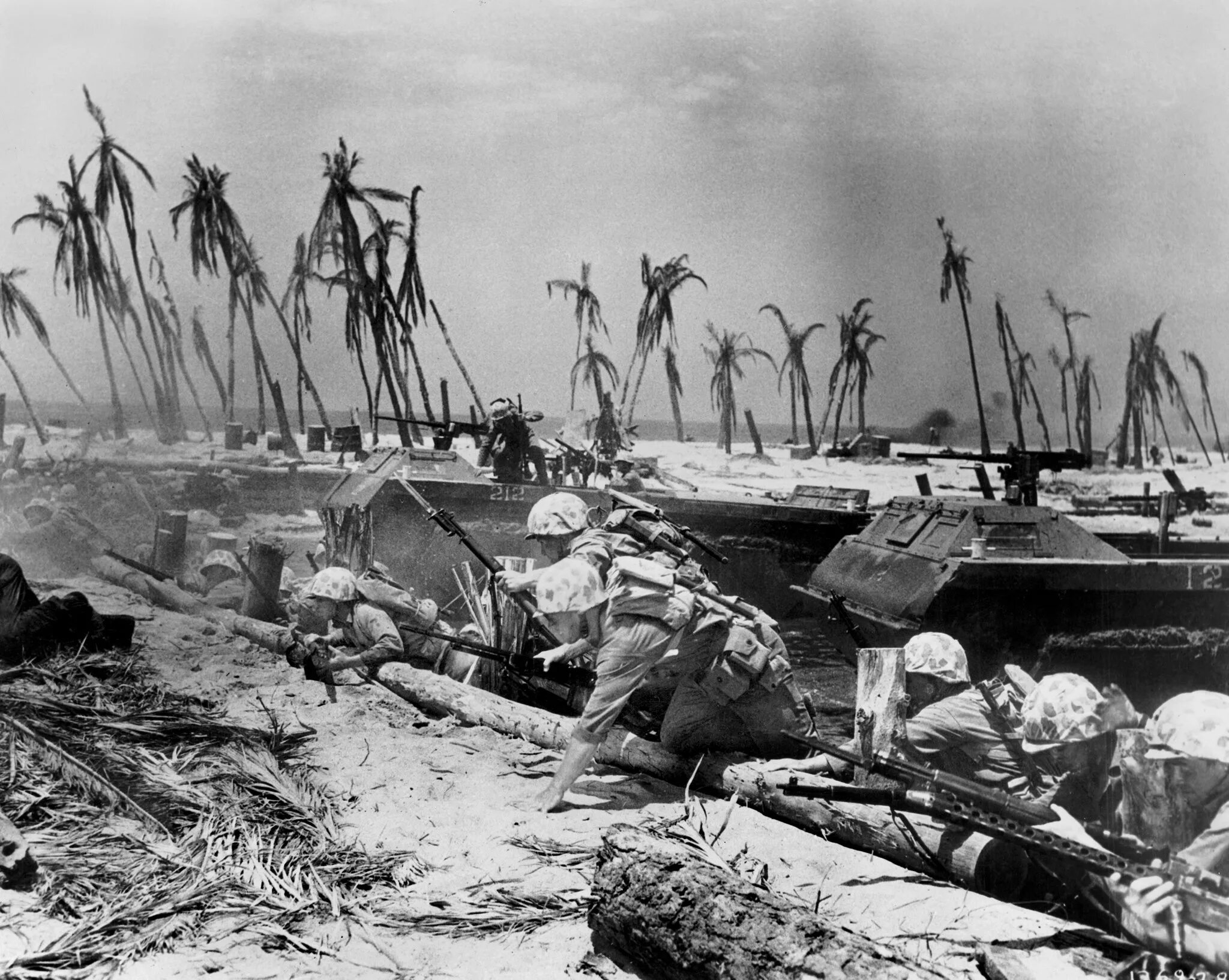 Тихий океан 1945. Бои на атолле Тарава 1943. Высадка на Атолл Тарава.