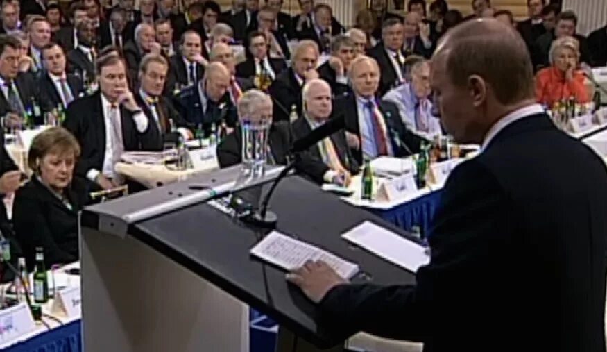 Мюнхенская речь путина 2007. Мюнхенское выступление. Выступление путина в мюнхене 2007. Мюнхенская речь путина 2007. Мюнхенская конференция 2007 речь путина.
