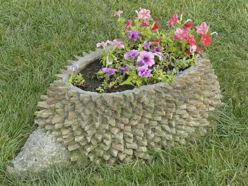 Клумбы своими руками из подручных. Клумбы из камней для цветов. оригинальные клумбы из камней. необычные клумбы из камня. оригинальные клумбы для цветов из камня.