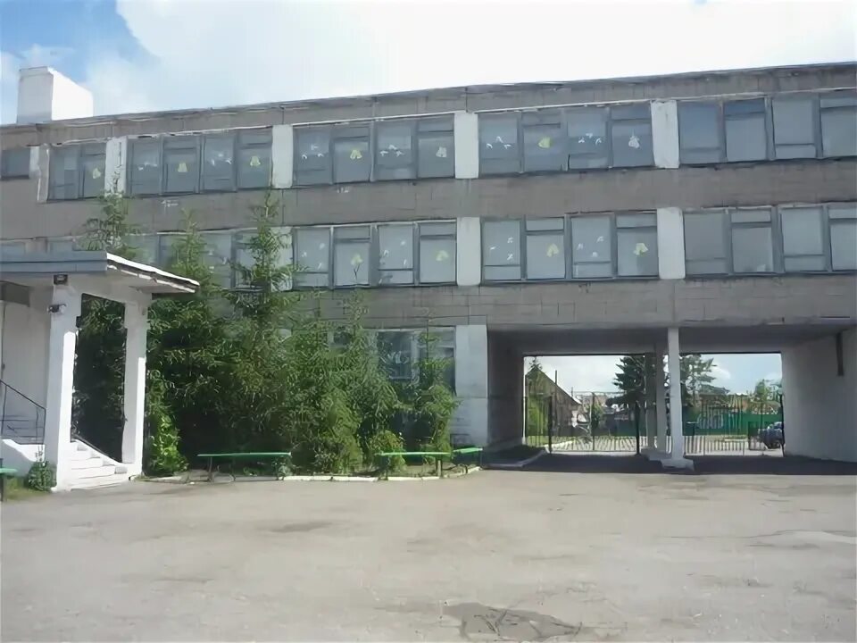 Тюкалинск фото гимназии. Школа лицей в тюкалинск. Тюкалинск школа. Детская школа искусств тюкалинск. Школа 82 дагомыс.