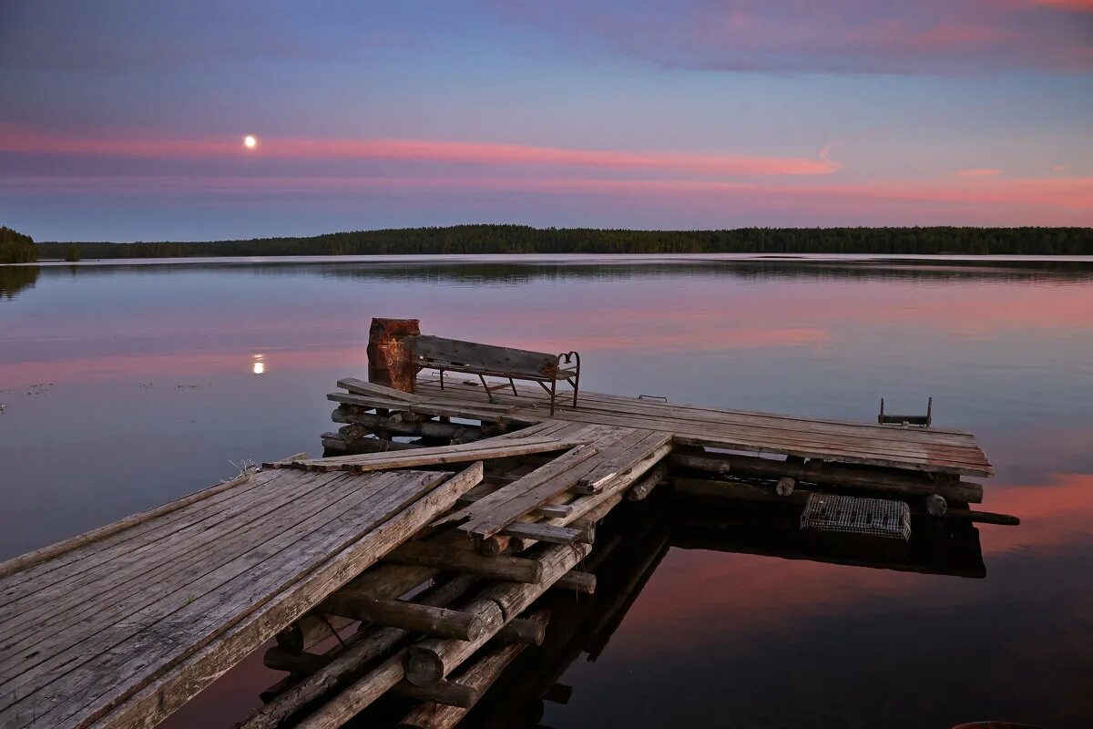 чертаново южное закат. 01 24 после заката. вороний остров онежское озеро. дом 08. махачкала вечером.