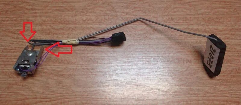 Датчик уровня топлива 21073 инжектор. Датчик уровня топлива ваз 2107. Датчик уровня топлива 2105 инжектор. Датчик уровня топлива ваз 2107. Датчик указателя уровня топлива ваз 2107.