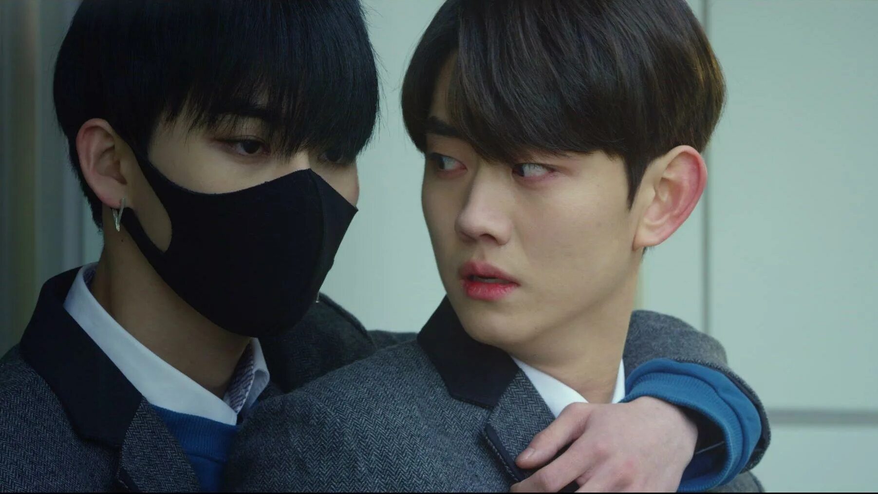 цветная лихорадка дорама. цветочная лихорадка дорама. яой дорама цветочная лихорадка. лакорн цветовая лихорадка. хвалль и хо хён джун.