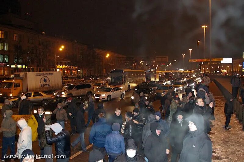 Почему перекрыли ленинградку сейчас сегодня в москве
