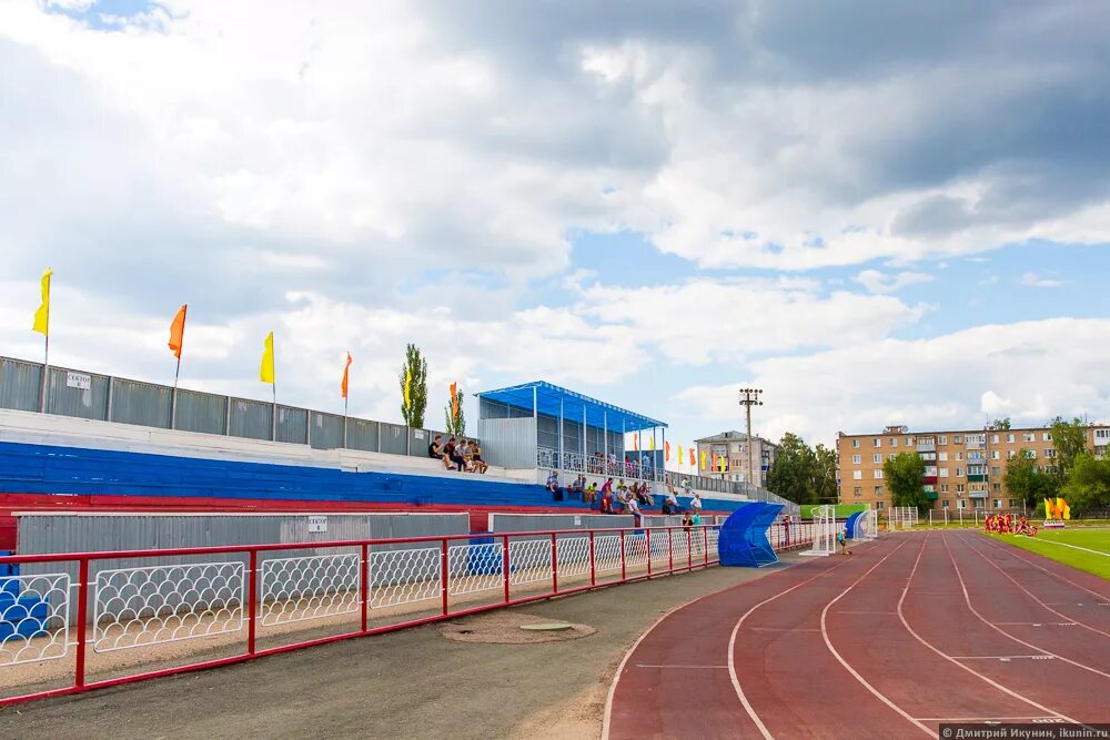 Бузулук бассейн нефтяник. Водноспортивный комплекс нефтяник бузулук. Мау г. Нефтяник бузулук. Водноспортивный комплекс нефтяник бузулук.