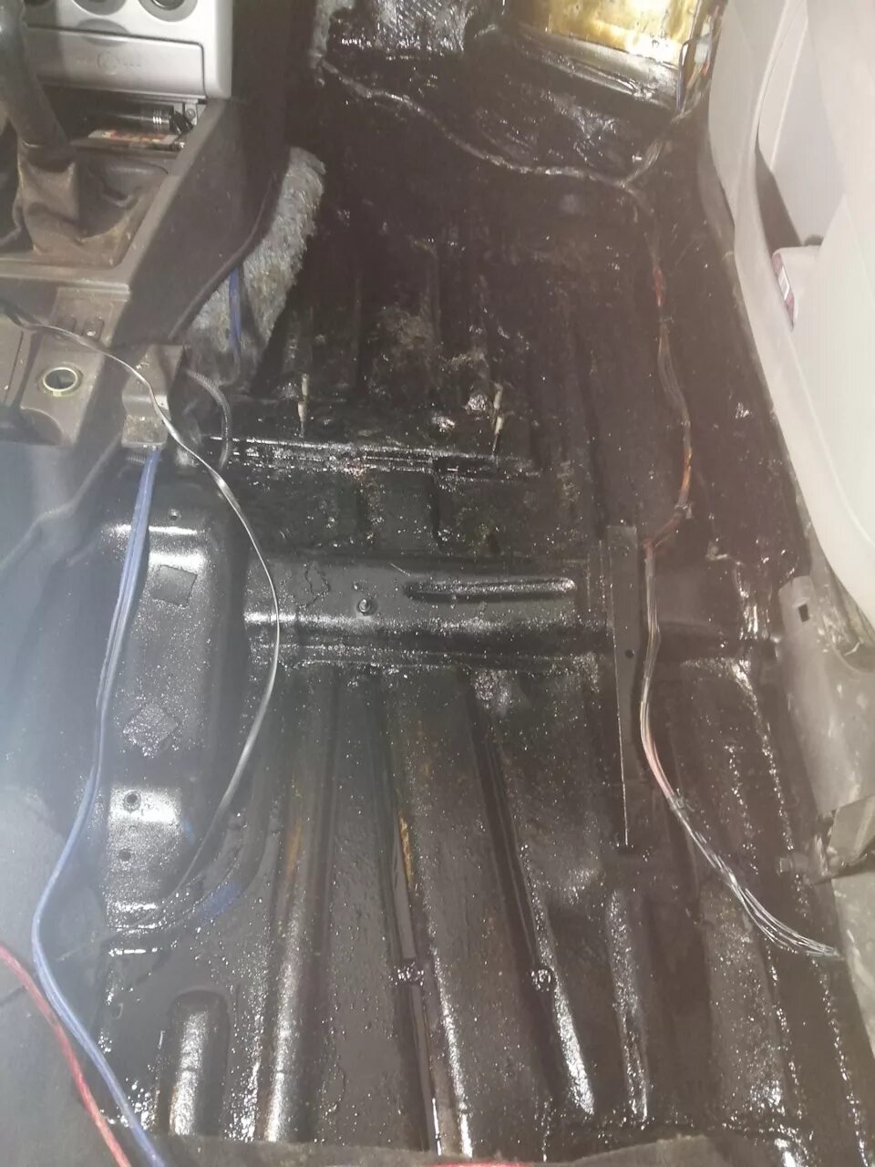 Замена днища на приора. Замена днища на приора. Переварка днища приора. Ремкомплект днища ваз 2114. Заглушки пола приора.