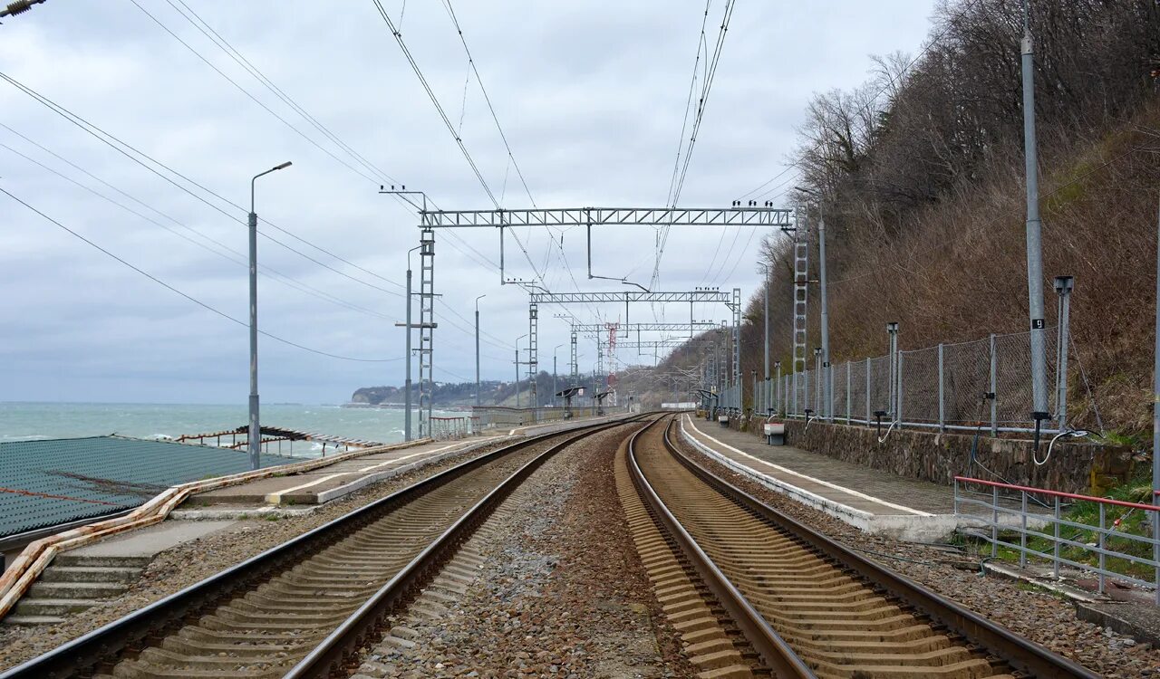 лазаревское сочи жд станция адлер. жд вокзал лазаревское. жд станция вардане. жд станция лазаревская. якорная щель лоо аше.