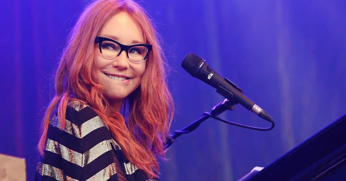 Тори эймос американская певица. Тори амос фото сейчас. Тори эмос koncert. Tori amos 2023. Тори эймос в молодости.