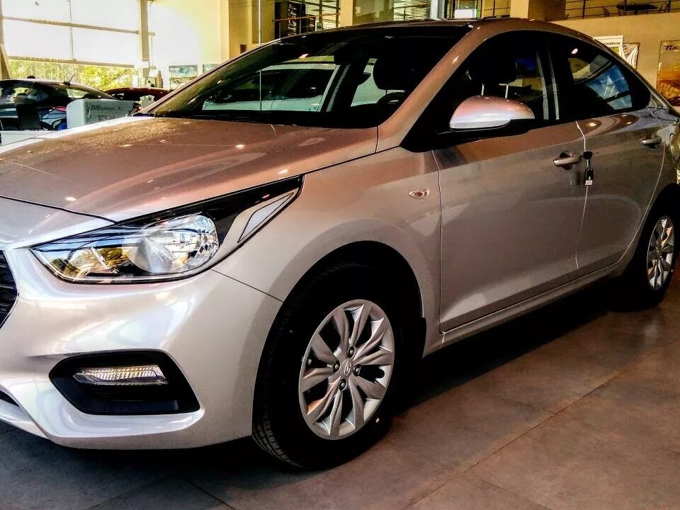 Hyundai solaris ii. Hyundai solaris 2018. солярис 2017 красный. Hyundai solaris 2018. Hyundai solaris 2018.