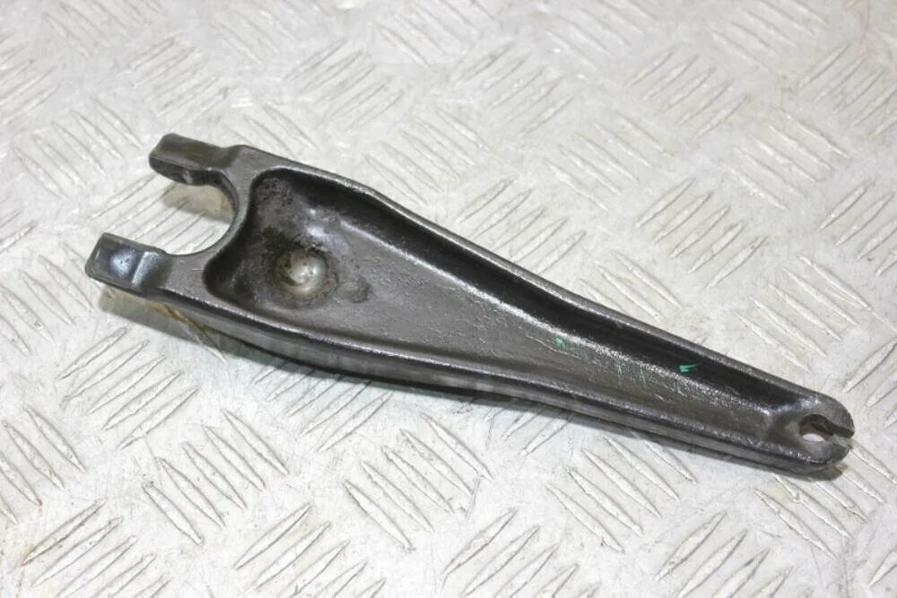 4 артикул. вилка сцепления logan/symbol ор. вилка сцепления рено симбол 1. 4. 6.