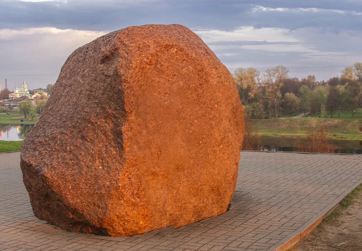 борисов камень в полоцке. борисов камень в полоцке. борисовы камни в полоцке. борисов камень друя. 01.