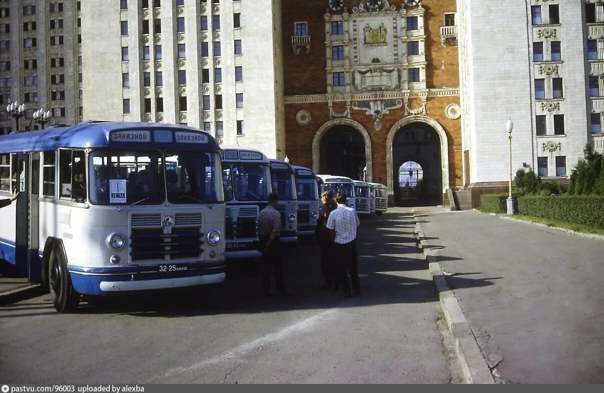 Маршрутки в старом городе. ЗИЛ-ЛИАЗ-158. ЗИЛ 158. ЗИЛ 158 турист. 1960 ЗИЛ - ЛИАЗ 158.