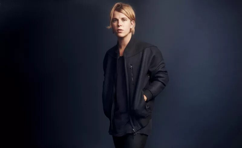 Tom another. Tom odell. tom odell 2025. tom odell фотосессия. tom odell рост.