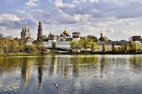 Монастырь на москве реке