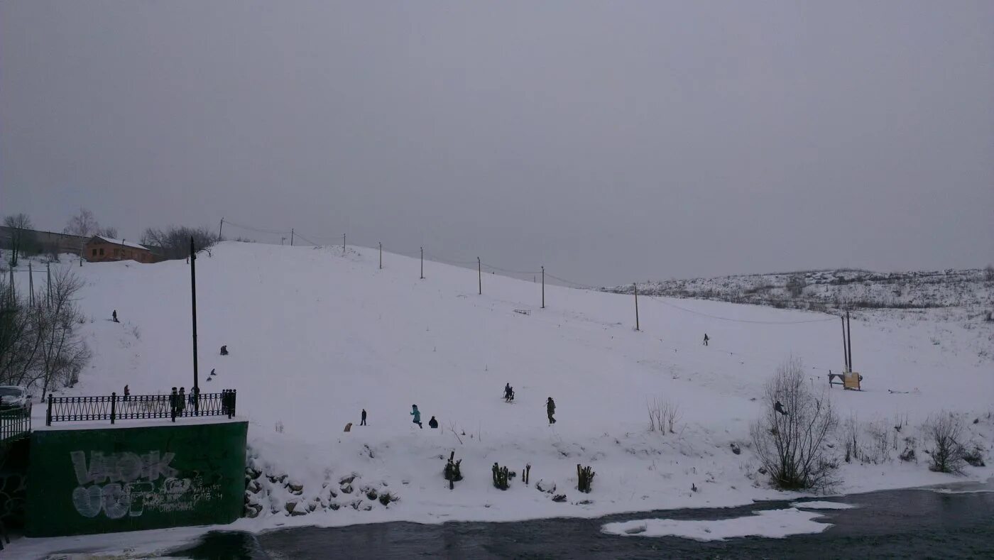 Красная горка камеры. Склон красная горка Подольск. Горнолыжный спуск Подольск красная горка. Красная горка Подольск горнолыжка. Красная горка горнолыжный комплекс.