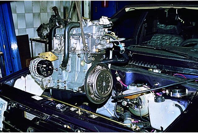 Как снять электро. Демонтаж двигателя ВАЗ 2109. Снятие двигателя ВАЗ 2109. ВАЗ 2109 снятие двигателя через верх. Двигатель ВАЗ 2114 С КПП.
