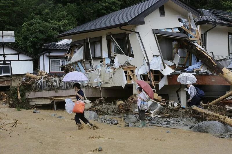 Flood natural disaster. Стихийные бедствия наводнение. Последствия наводнений. Тихийны ебедствия. Наводнения. Стихийные бедствия оползни.